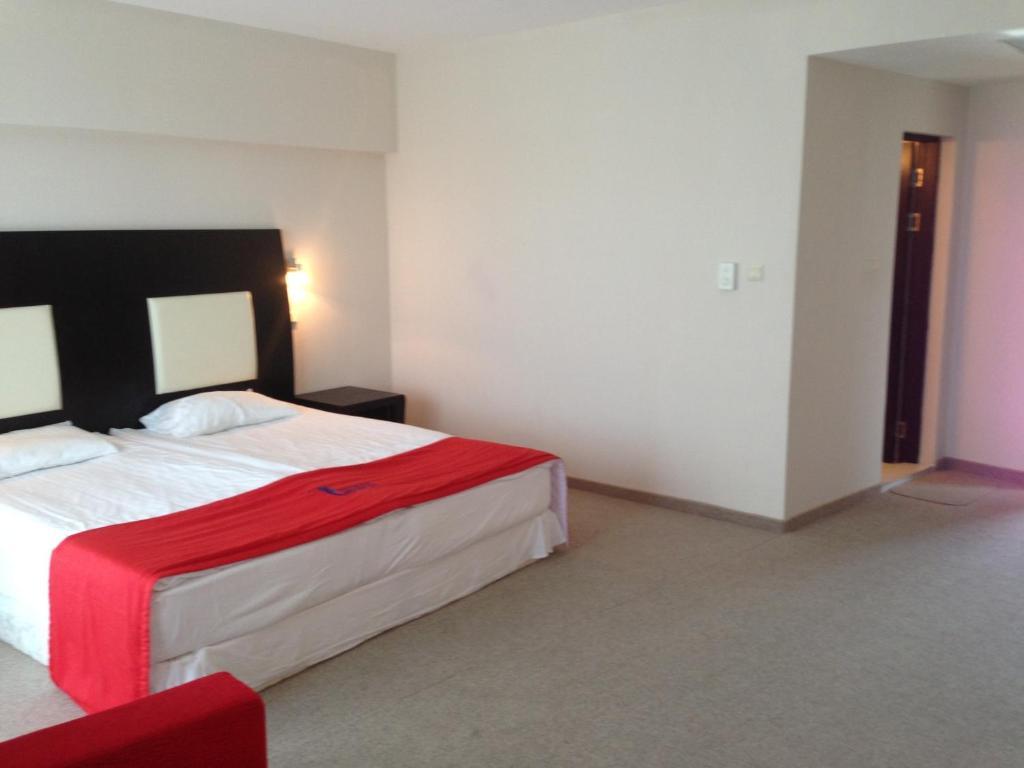 Calypso Hotel - All Incluisve ساني بيتش الغرفة الصورة